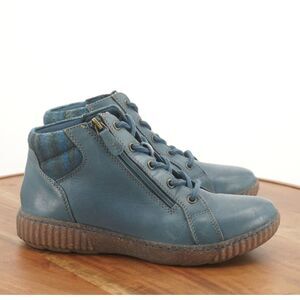 Clarks Teal Ankle Boots with Side Zipper